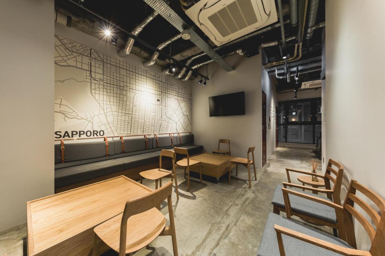 Helio Hostel Sapporo Bagian luar foto
