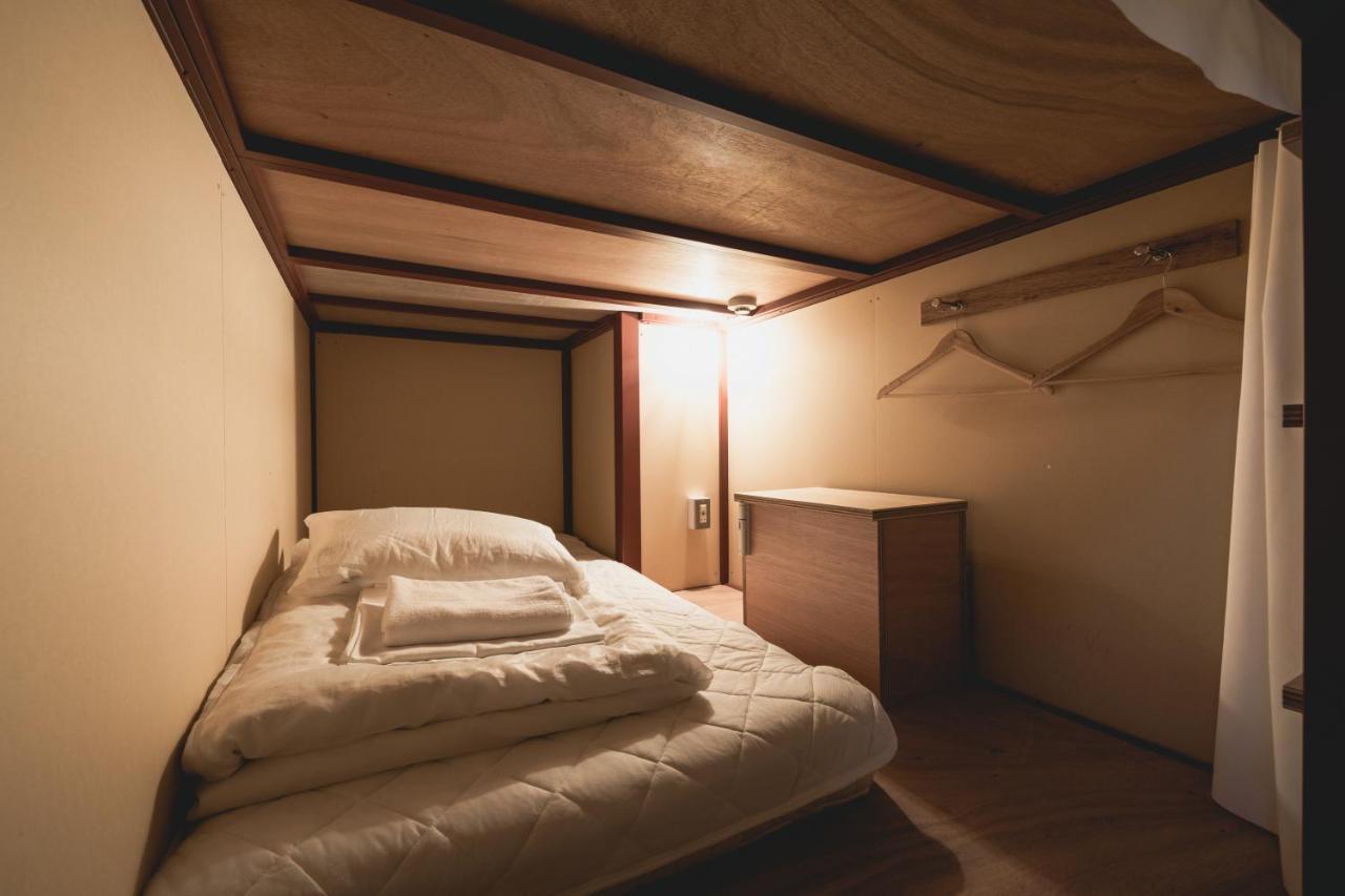 Helio Hostel Sapporo Bagian luar foto