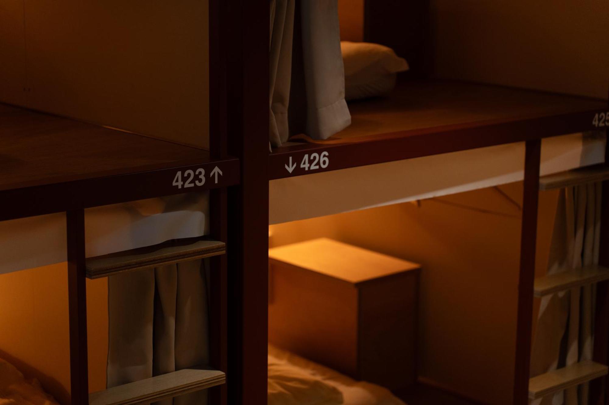 Helio Hostel Sapporo Bagian luar foto
