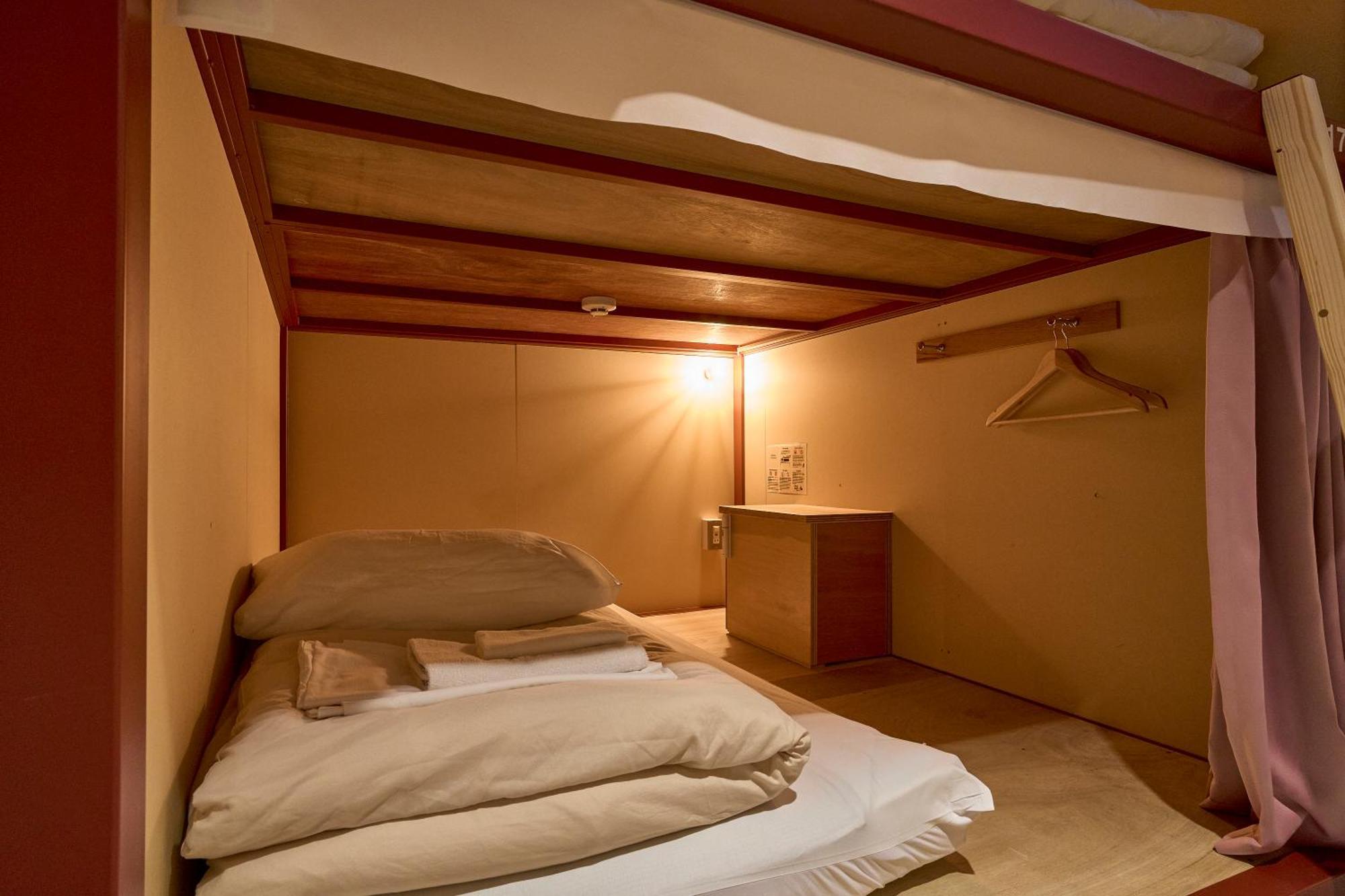 Helio Hostel Sapporo Bagian luar foto