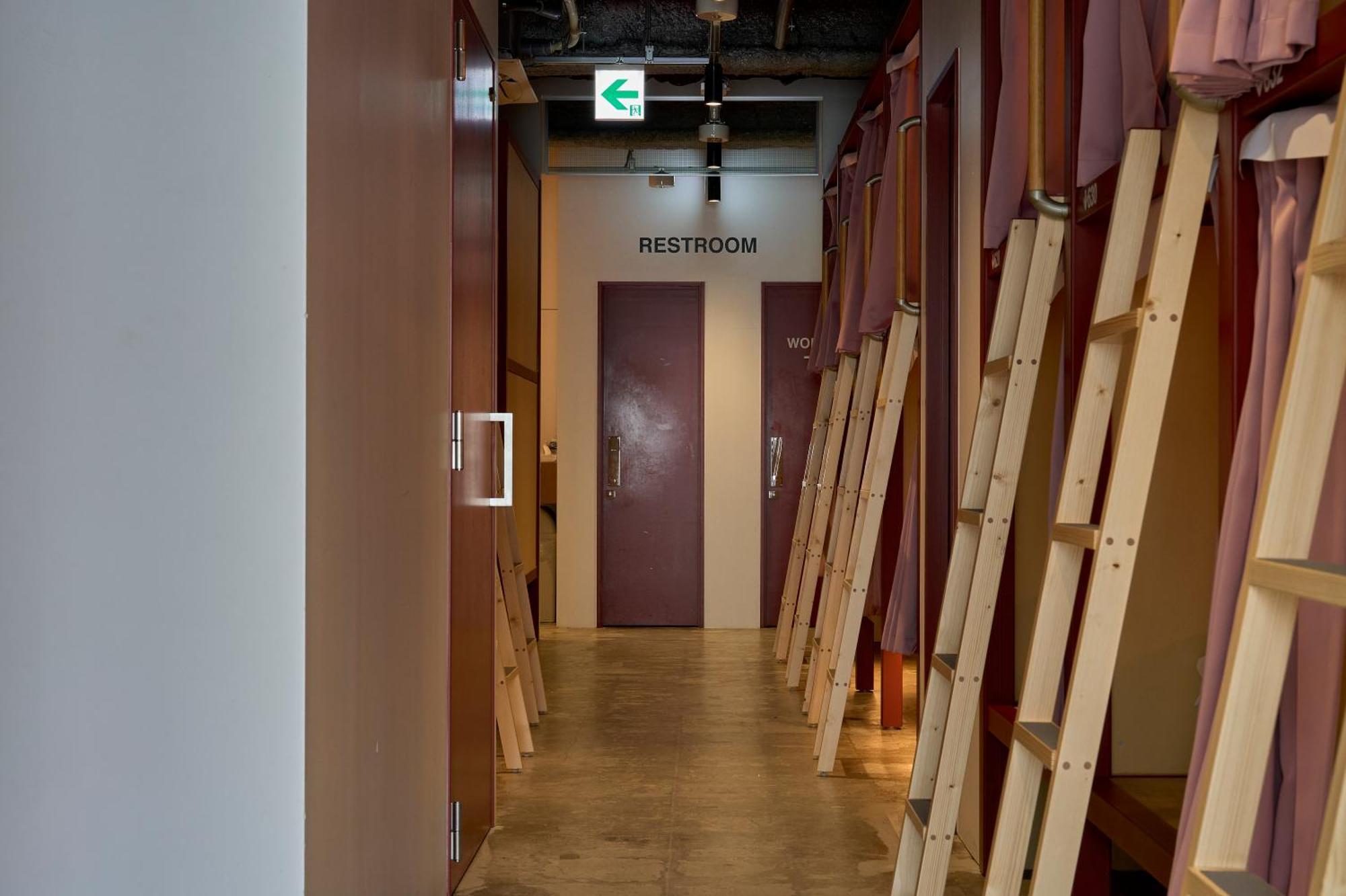 Helio Hostel Sapporo Bagian luar foto