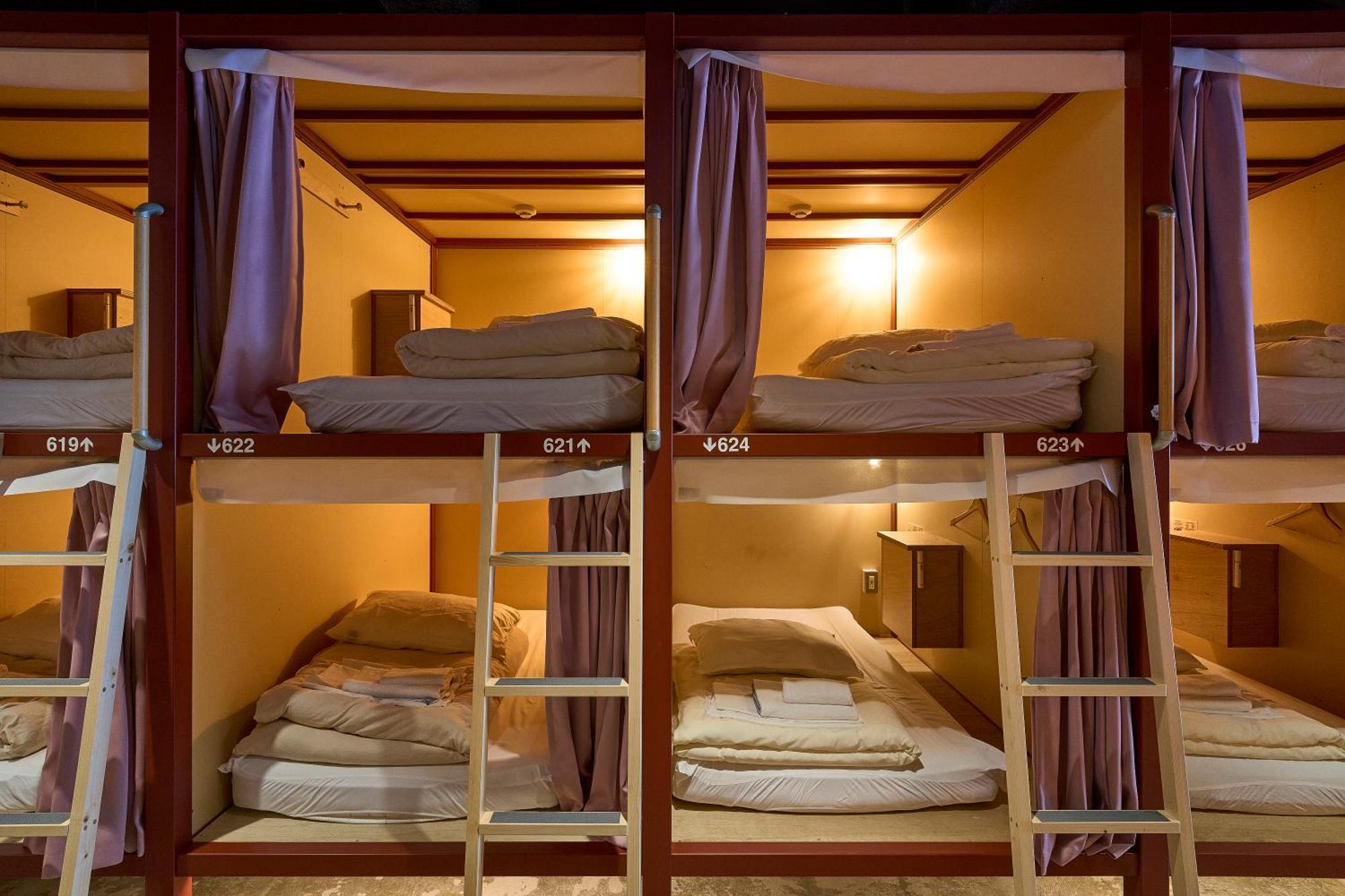 Helio Hostel Sapporo Bagian luar foto